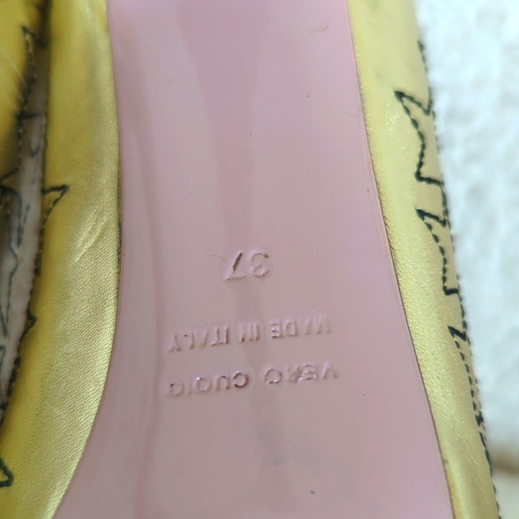 Red Valentino Gold Star-Embellished Women's Heels - Picture 9 of 12